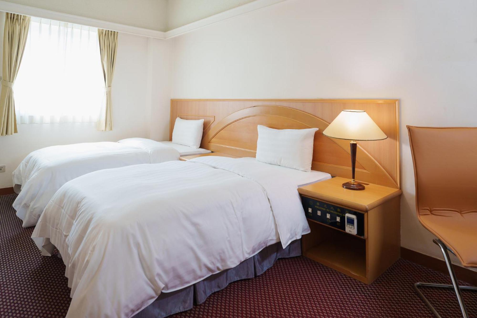 โอเรียนทัล โฮเต็ล Hotel ไถหนาน ภายนอก รูปภาพ