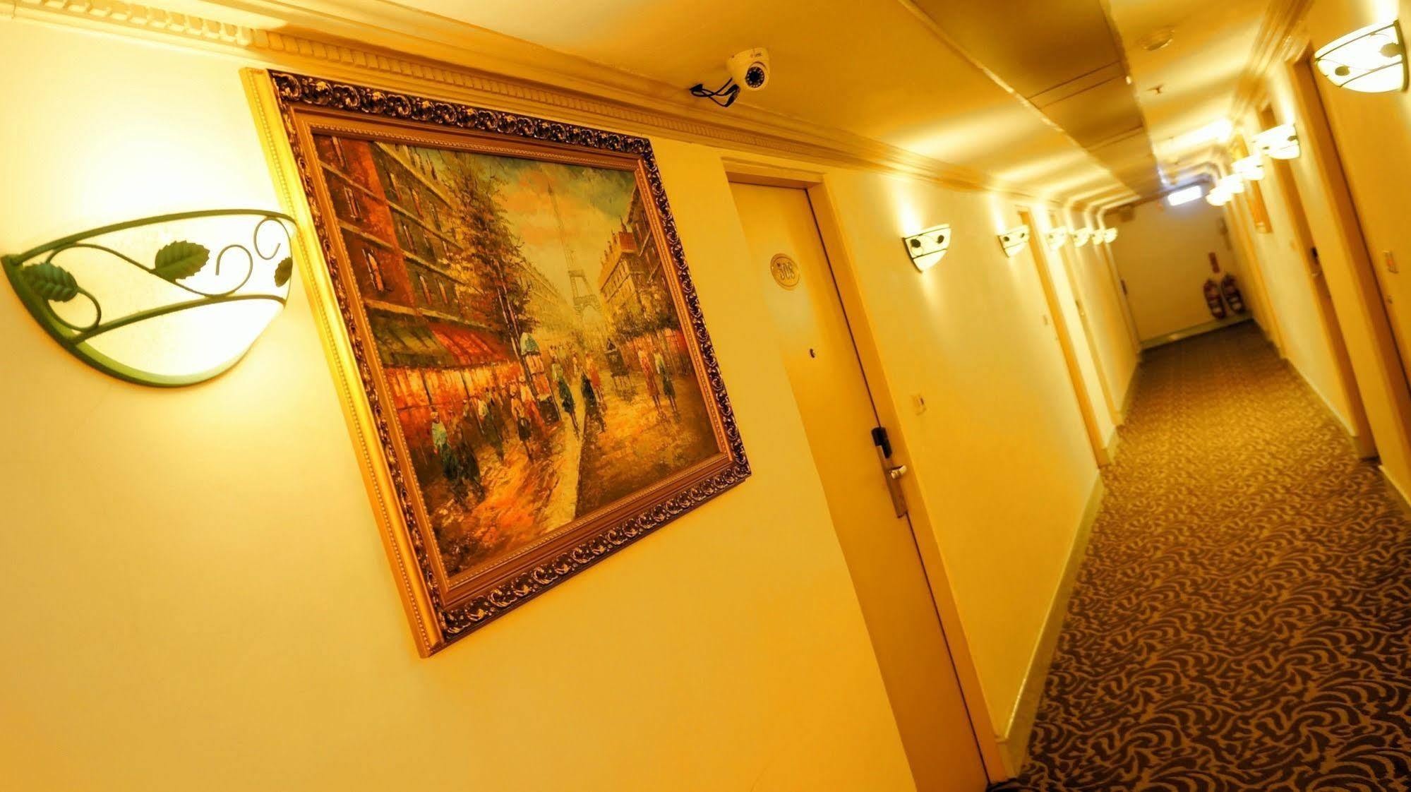 โอเรียนทัล โฮเต็ล Hotel ไถหนาน ภายนอก รูปภาพ